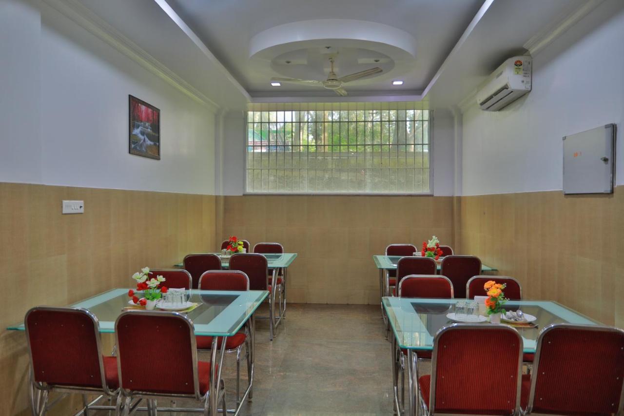Hydel Palace Athirappilly By Bestinn Leisure Kültér fotó