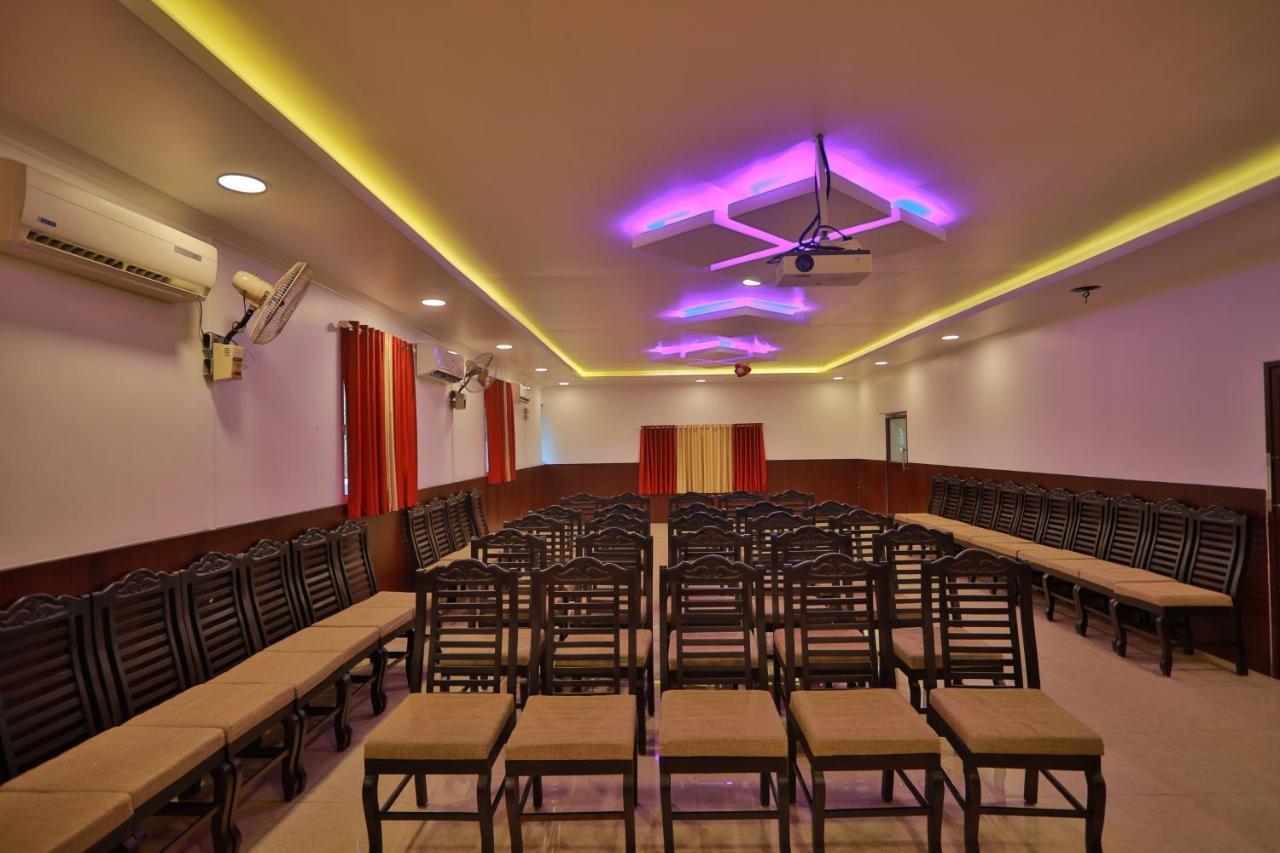 Hydel Palace Athirappilly By Bestinn Leisure Kültér fotó